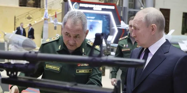 Ο Σεργκέι Σοϊγκού με τον Βλαντίμιρ Πούτιν