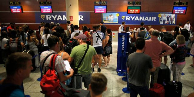 Η Ryanair καταργεί τις έντυπες κάρτες επιβίβασης – Μόνο μέσω εφαρμογής τα εισιτήρια