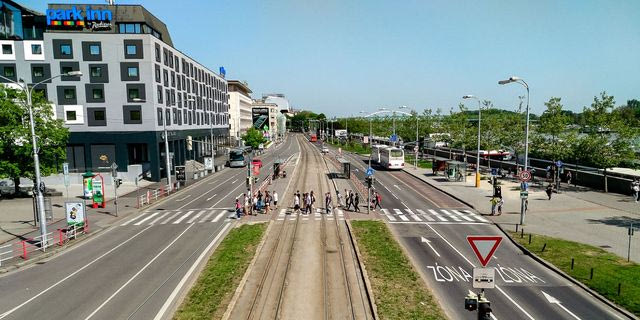 Η ευρωπαϊκή χώρα που βάζει όριο ταχύτητας και στα πεζοδρόμια