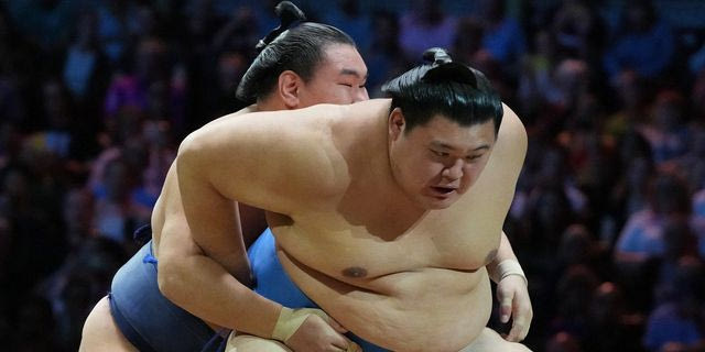 Ιαπωνία: Η Σανάε Τακαΐτσι απέναντι στο ιερό του σούμο – Μια γυναίκα έτοιμη να ταράξει την παράδοση