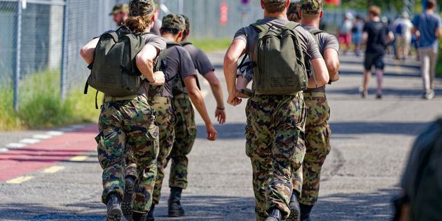 Ελβετία: Δημοψήφισμα για πολιτική θητεία και κλιματικό φόρο στους πιο πλούσιους