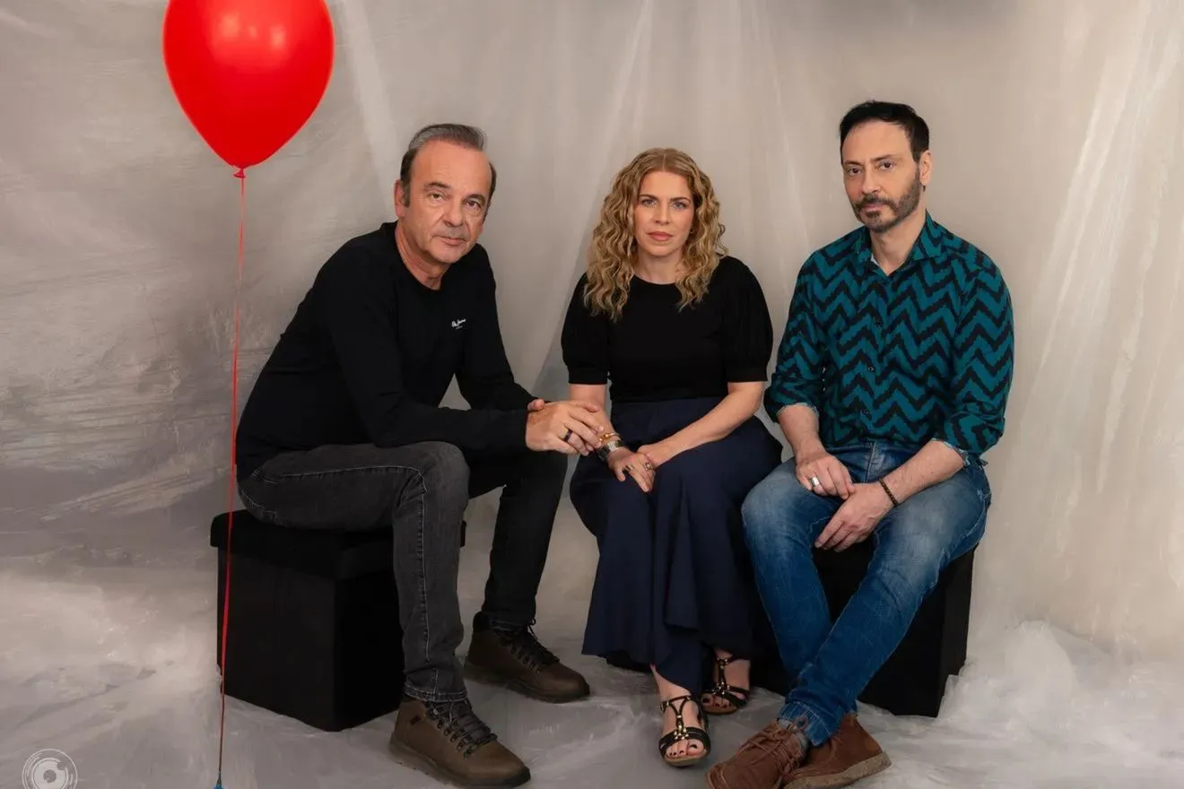 “Σύννεφα μπαλόνια”: Οδυσσέας Ιωάννου – Σταύρος Σιόλας και τα 5 τραγούδια για τη Βιολέτα Ίκαρη