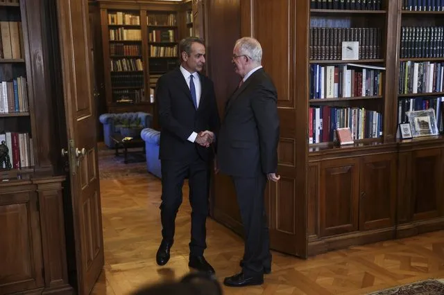 Ο Κ. Τασούλας με τον Κ. Μητσοτάκη