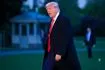Ο Ντόναλντ Τραμπ μετά το δείπνο για τα κρυπτονομίσματα στο Trump National Golf Club στην Ουάσινγκτον, τον Μάιο του 2025
