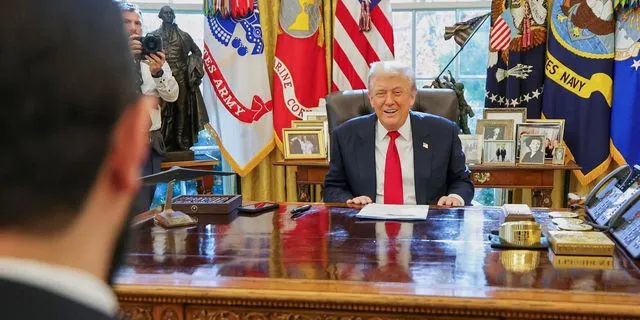 Με ράβδους χρυσού και Rolex, η Ελβετία παλεύει να μειώσει τους δασμούς του Τραμπ