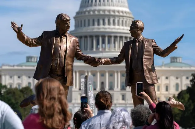 Τι εκνευρίζει τον Τραμπ στα αρχεία Έπσταϊν