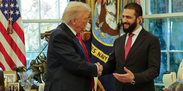 Ντόναλντ Τραμπ και Άχμεντ αλ-Σάρα