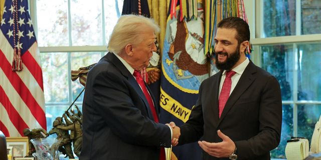 Ντόναλντ Τραμπ και Άχμεντ αλ-Σάρα