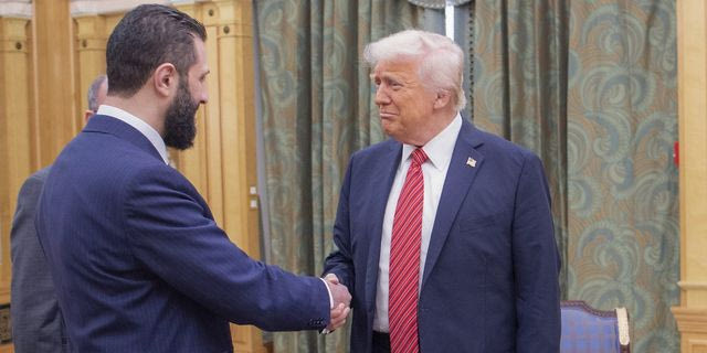 Στον Λευκό Οίκο ο αλ Σάρα – Τι να περιμένουμε από τη συνάντηση με τον Τραμπ