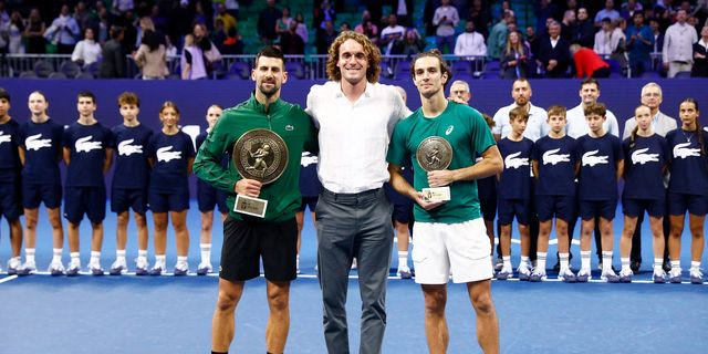 Ο Στέφανος Τσιτσιπάς έκανε την εμφάνιση του δίπλα σε Τζόκοβιτς και Μουζέτι μετά την απονομή