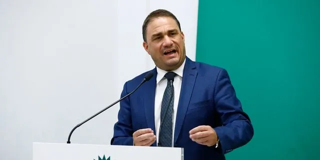 Κώστας Τσουκαλάς: “Θολά σημεία” στη συμφωνία για τις Συλλογικές Συμβάσεις