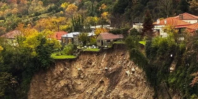 Μεγάλη κατολίσθηση στα Τζουμέρκα