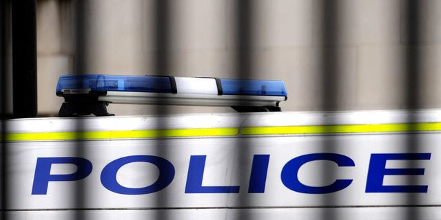 Επίθεση με μαχαίρι σε τρένο στη Βρετανία: Δέκα τραυματίες, δύο συλλήψεις