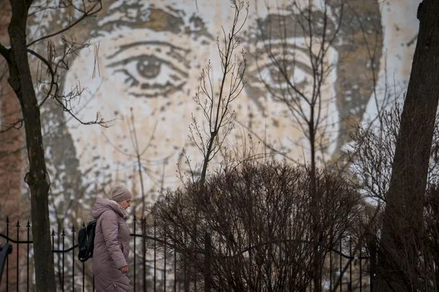 Μάχες του μυαλού: Zωγραφίζοντας το τραύμα και την ελπίδα στην Ουκρανία