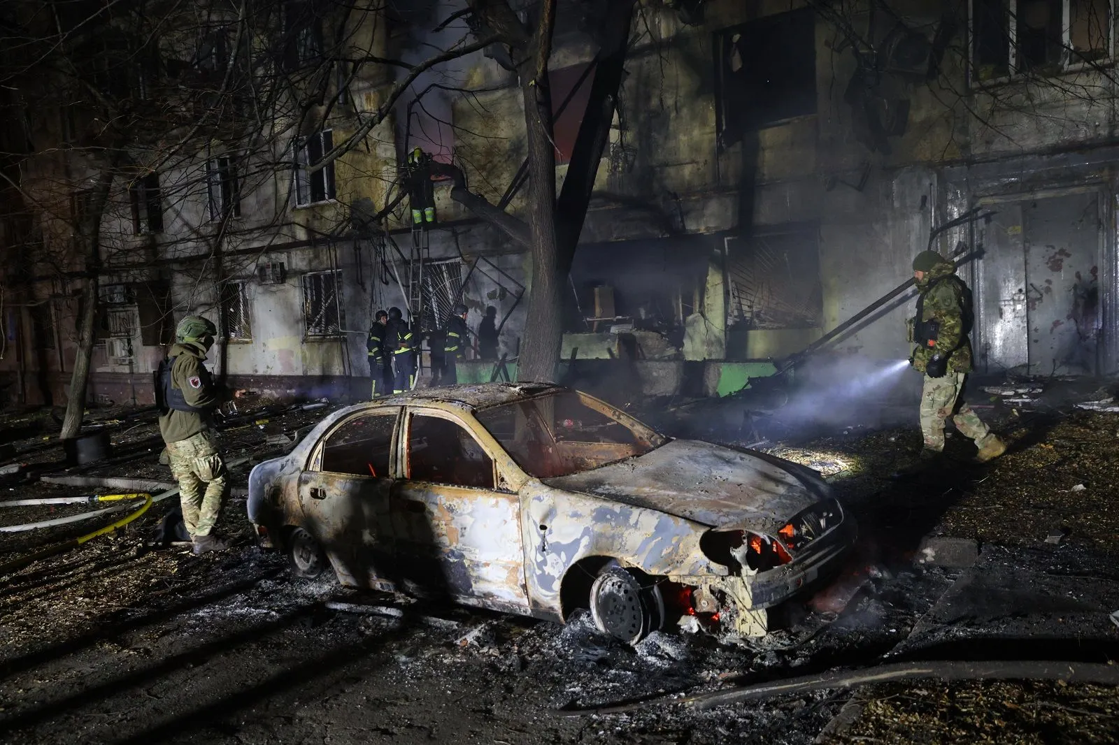 Συντρίμμια από ρωσικές επιθέσεις στην Ουκρανία