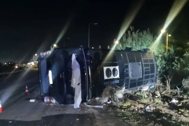 Τροχαίο στον Βόλο: Ο οδηγός του λεωφορείου έκανε ελιγμό για να αποφύγει σκυλιά