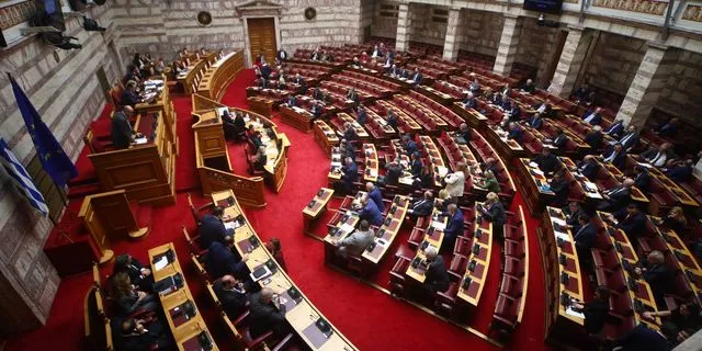 Με συντριπτική πλειοψηφία επί των άρθρων εγκρίθηκε το φορολογικό