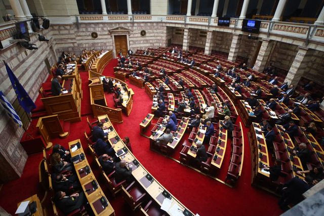 Με συντριπτική πλειοψηφία επί των άρθρων εγκρίθηκε το φορολογικό