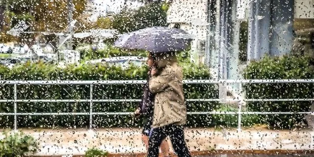 Κακοκαιρία: Επικαιροποιήθηκε το έκτακτο δελτίο – Πού θα είναι έντονα τα φαινόμενα