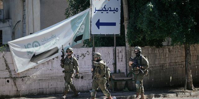 Δυτική Όχθη: Ισραηλινοί σκότωσαν δύο Παλαιστίνιους που παραδόθηκαν