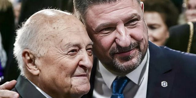 Ο Νίκος Χαρδαλιάς μαζί με τον πατέρα του, Γιώργο