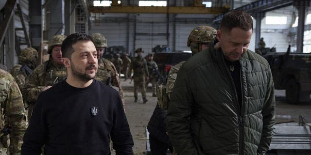 Ουκρανία: Έφοδος στο σπίτι του προσωπάρχη του Ζελένσκι για το σκάνδαλο διαφθοράς