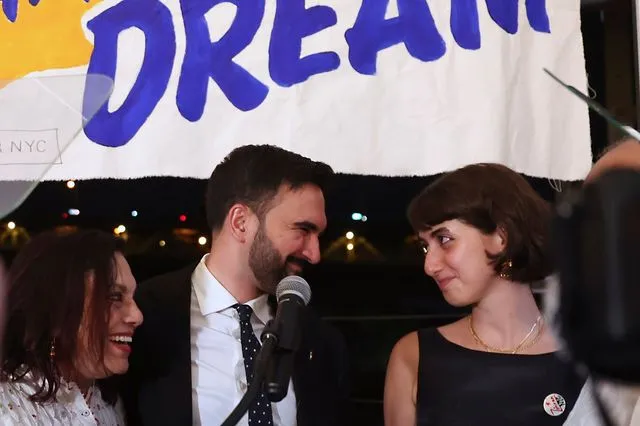 Πώς ένα dating app άλλαξε τη ζωή του Ζοχράν Μαμντάνι