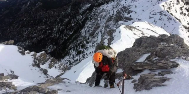 Όλυμπος: Επιχείρηση διάσωσης – Άνδρας προσπάθησε να ανέβει στην κορυφή χωρίς κατάλληλο εξοπλισμό