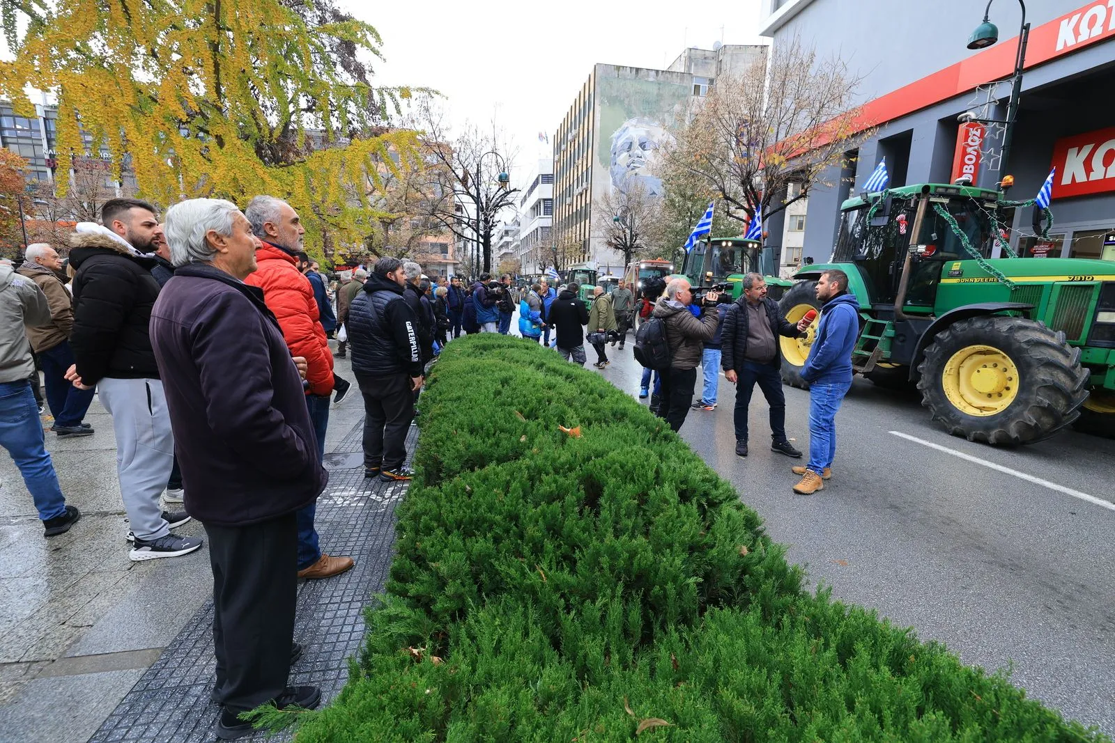 Συγκέντρωση αγροτών στα Δικαστήρια Λάρισας