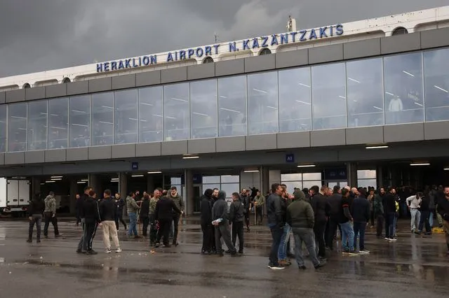 Αποκλεισμός του αεροδρομίου «Ν. Καζαντζάκης» στο Ηράκλειο