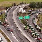 Αποφασίζουν αύριο οι αγρότες – Στο τραπέζι άνοιγμα διοδίων το Σαββατοκύριακο