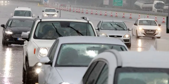 Μπλόκα αγροτών: Καλύτερη εικόνα στο οδικό δίκτυο – Πώς διεξάγεται η κυκλοφορία