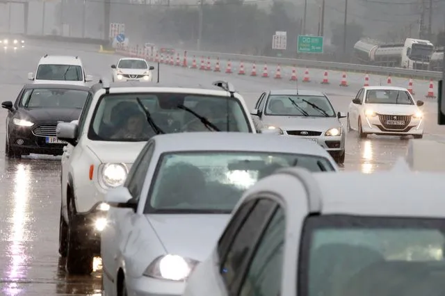 Μπλόκα αγροτών: Καλύτερη εικόνα στο οδικό δίκτυο – Πώς διεξάγεται η κυκλοφορία