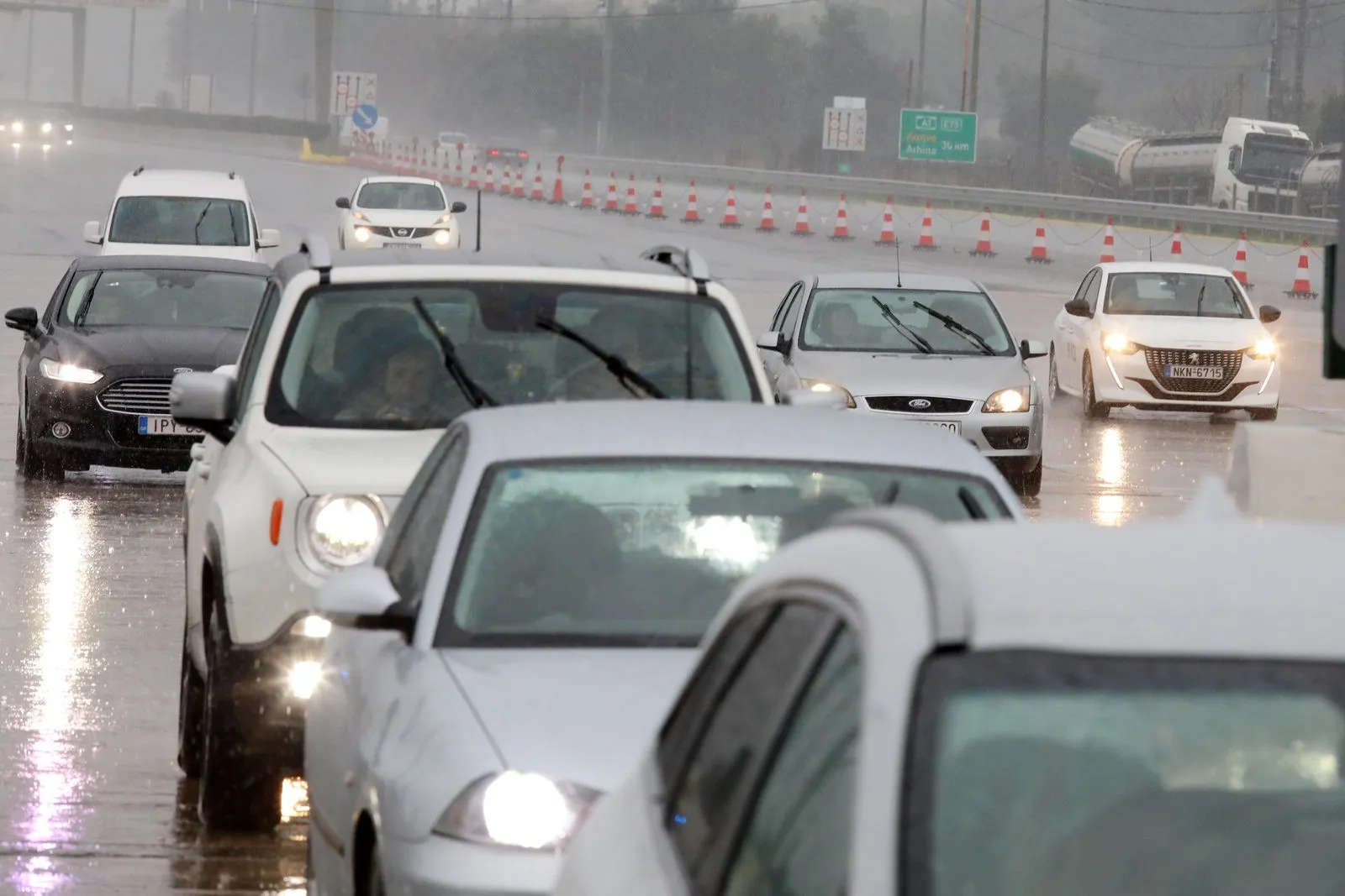 Μπλόκα αγροτών: Καλύτερη εικόνα στο οδικό δίκτυο - Πώς διεξάγεται η κυκλοφορία