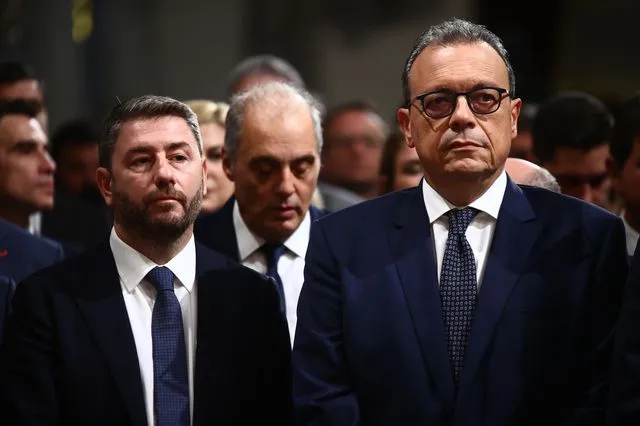 Θα κυβερνήσει το ΠΑΣΟΚ ή ο Βελόπουλος;