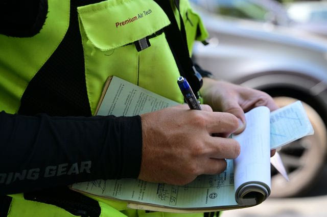 Χαλκιδική: Ακόμη 26 αστυνομικοί και 54 ιδιώτες εμπλέκονται στην υπόθεση με το “φακελάκι”