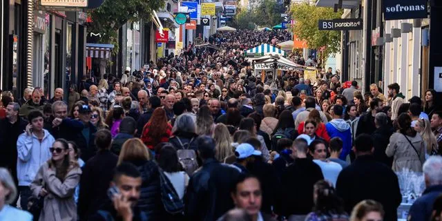 Ελεύθεροι επαγγελματίες: Τα “ρετιρέ” και τα “χαμηλά” πατώματα των τζίρων