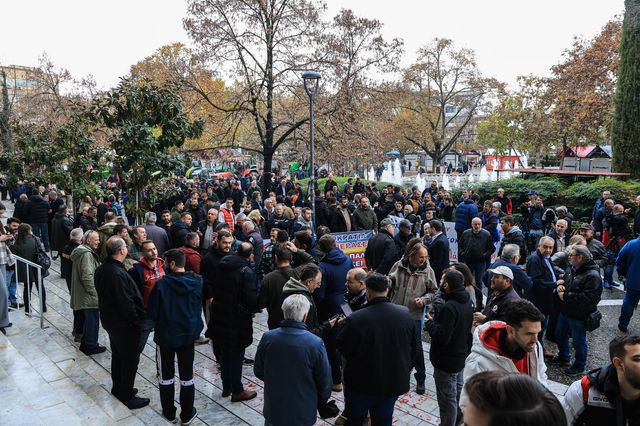 Λάρισα: Αναβλήθηκε για τις 15 Δεκεμβρίου η δίκη των αγροτών