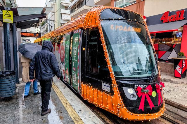 ΜΜΜ: Πώς θα κινηθούν μετρό, λεωφορεία και τραμ τα Χριστούγεννα