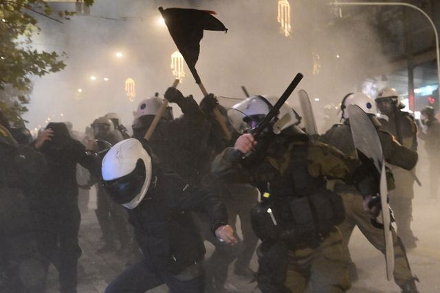 ΕΛΑΣ για τα επεισόδια στο κέντρο της Αθήνας – Έγιναν 19 συλλήψεις