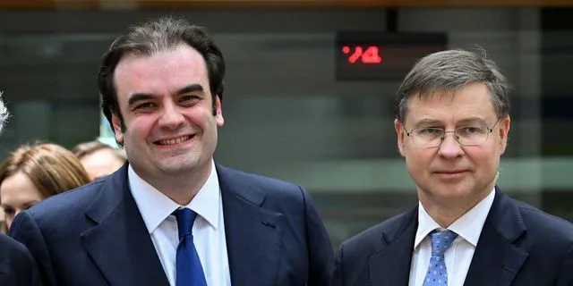 Ντομπρόβσκις: “Η νίκη του Κ. Πιερρρακάκη είναι μια συμβολική στιγμή για την Ελλάδα”