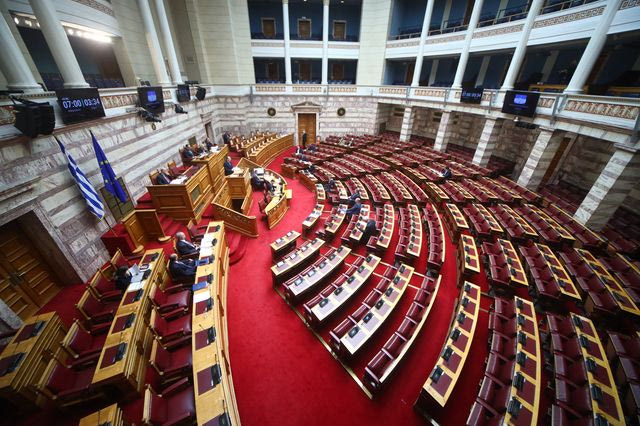 Βουλή: Η τέταρτη ημέρα συζήτησης του προϋπολογισμού – LIVE ΕΙΚΟΝΑ