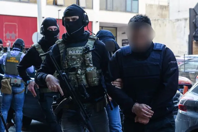 Προθεσμία για να απολογηθεί πήρε ο “Έλληνας Εσκομπάρ”