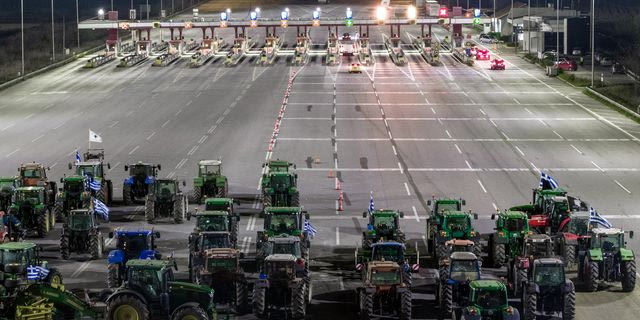 “Θα υποφέρεις και εσύ, όπως οι άλλοι” – Καταγγελία αγρότη για αστυνομικό σε μπλόκο