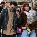 O Ίαν Στρατής, και η Μαίρη Συνατσάκη με την μικρή Ολίβια