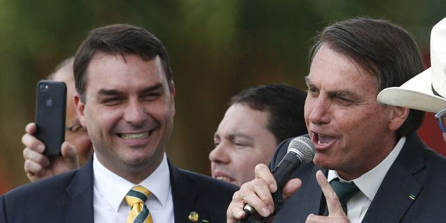 Ο γερουσιαστής Φλάβιο Μπολσονάρο, γιος του πρώην προέδρου της Βραζιλίας Ζαΐχ Μπολσονάρο