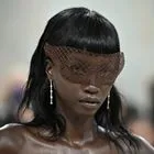 Anok Yai: Η μάχη του μοντέλου με την υγεία του και η επέμβαση στους πνεύμονες