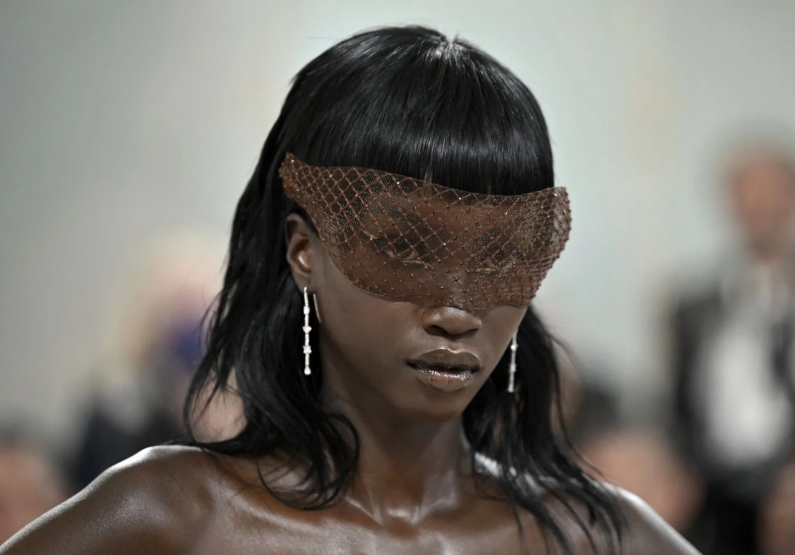 Η μάχη του μοντέλου με την υγεία του και η επέμβαση στους πνεύμονες