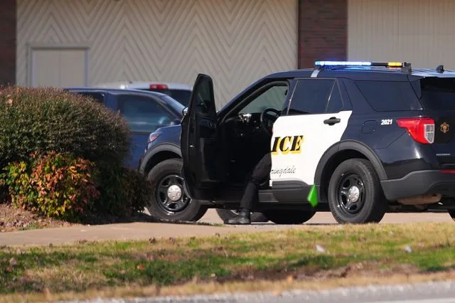 ΗΠΑ: Αστυνομικός σώζει γυναίκα λίγο πριν αυτοκτονήσει – Βίντεο