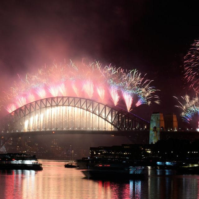 Ο πλανήτης υποδέχεται το 2026 – Εντυπωσιακά καρέ